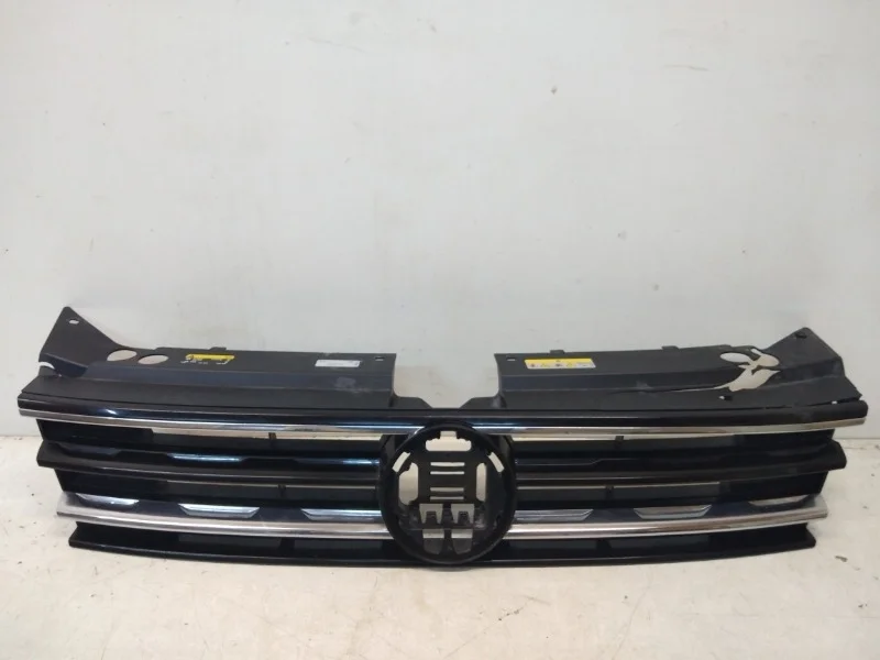 Решетка радиатора Volkswagen Tiguan 2017-2020