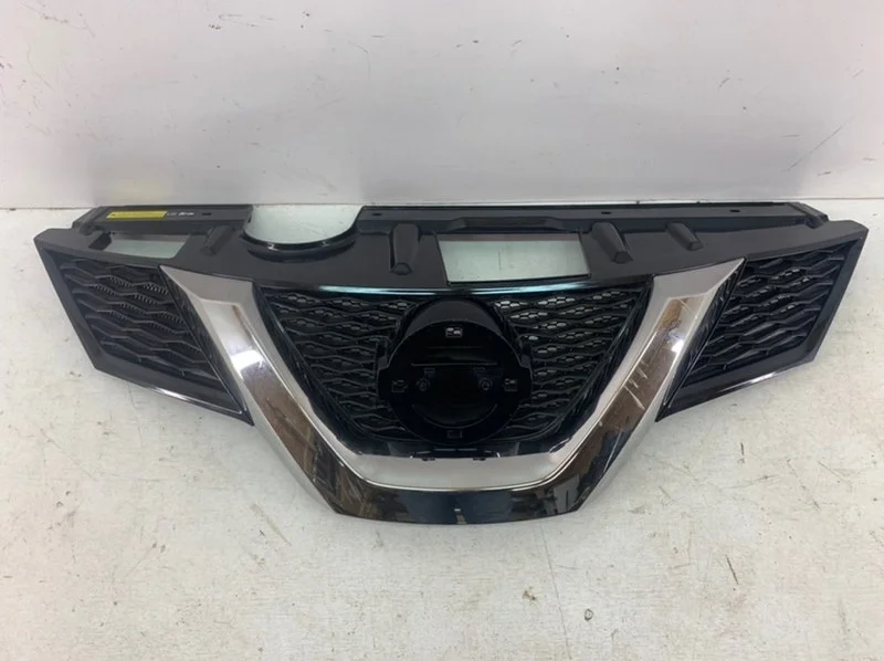 Решетка радиатора Nissan X-Trail 2015- T32