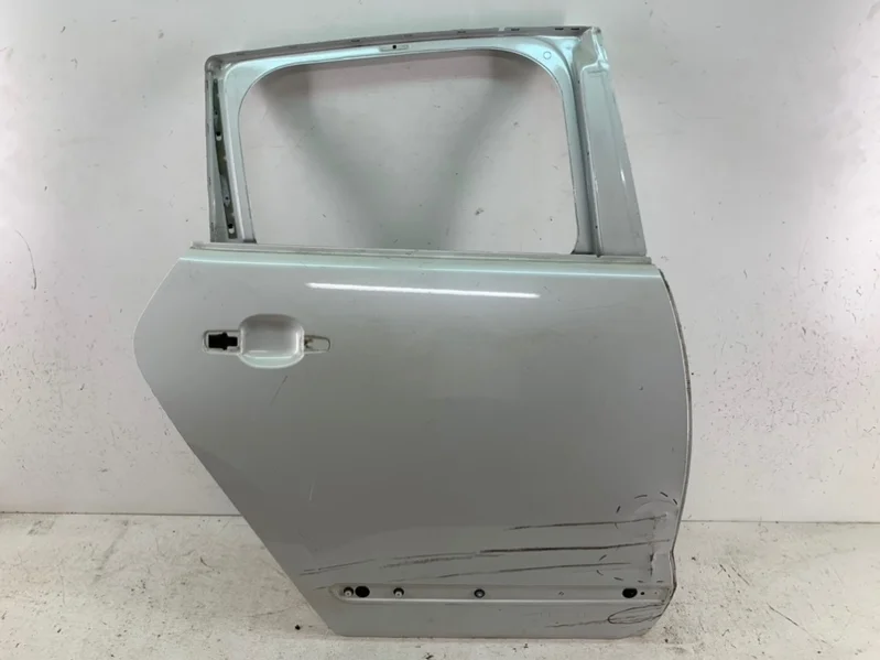 Дверь Peugeot 3008 2010-2016