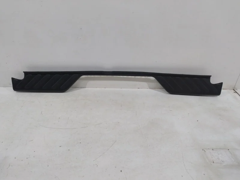 Накладка бампера Nissan navara 2005-2015 d40