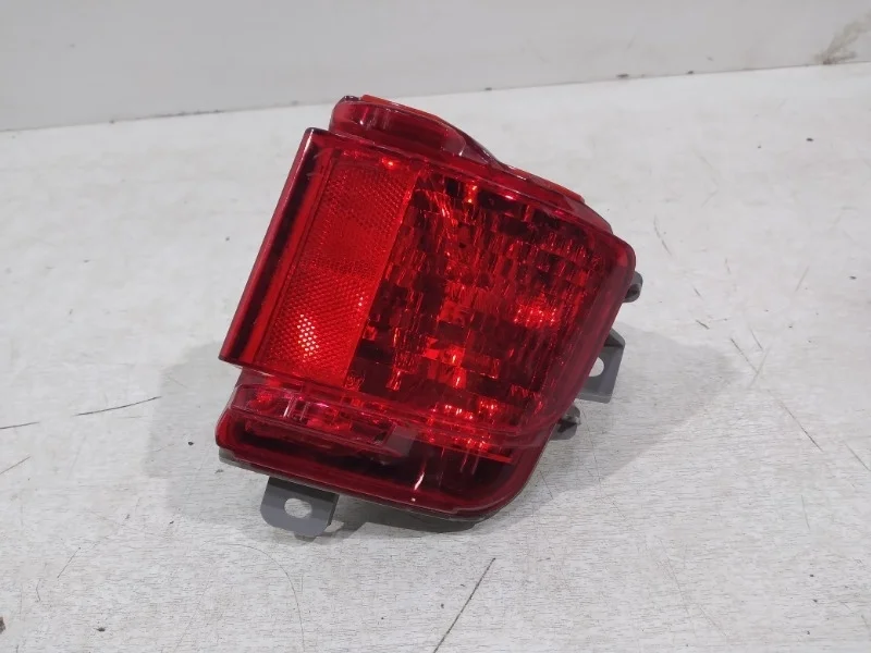 Фонарь противотуманный Toyota Land Cruiser 2016-2021 200