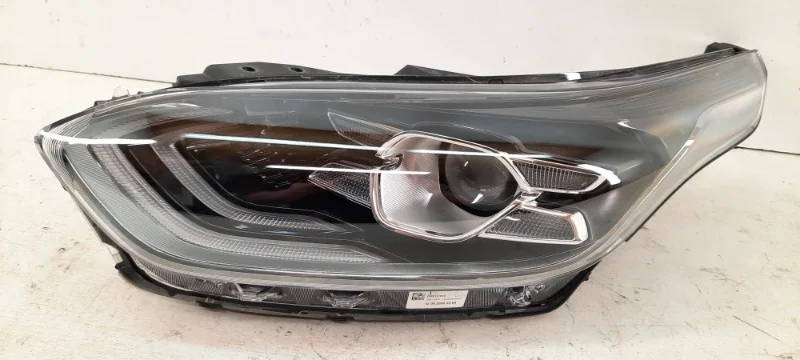 Фара Kia Ceed 2018-2021 3