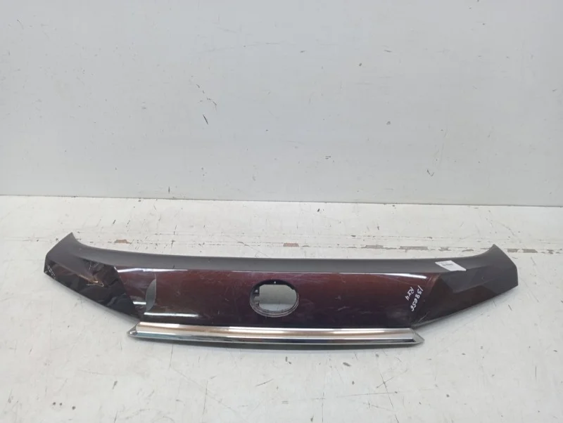 Накладка крышки багажника Lexus RX 2016-2019 4