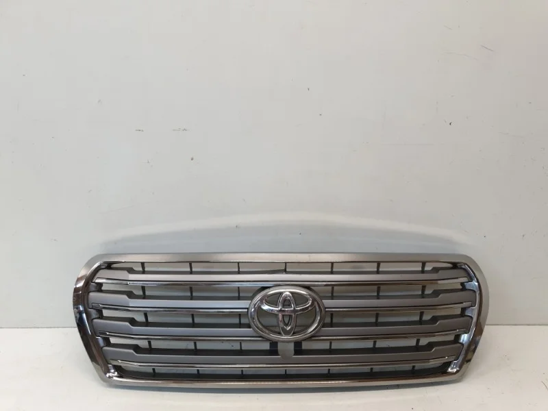 Решетка радиатора Toyota Land Cruiser 2012-2015 200