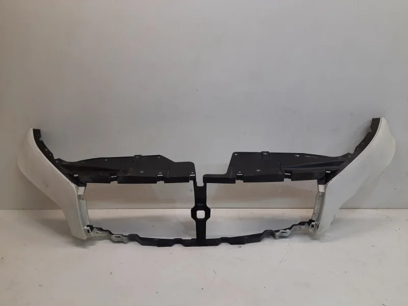 Бампер Infiniti QX56 2010-2015 Z62