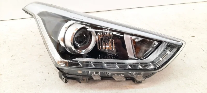 Фара Hyundai Creta 2015-