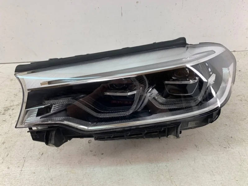 Фара BMW 5er 2016- G30