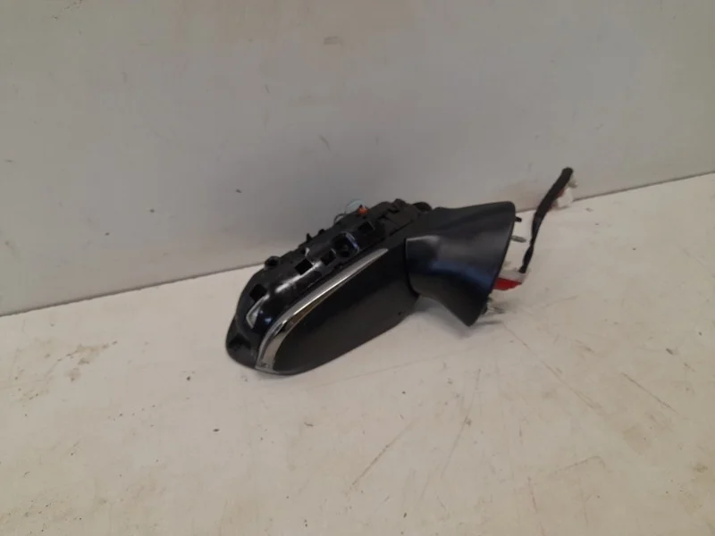 Зеркало Toyota Camry 2018- V70