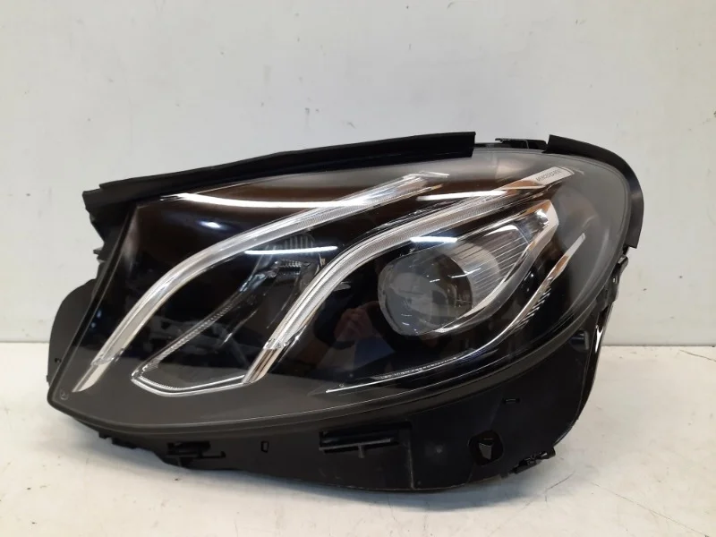 Фара Mercedes-Benz -Class 2016-2020 W213