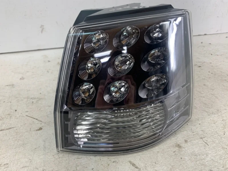 Фонарь Mitsubishi Outlander 2009-2012 XL