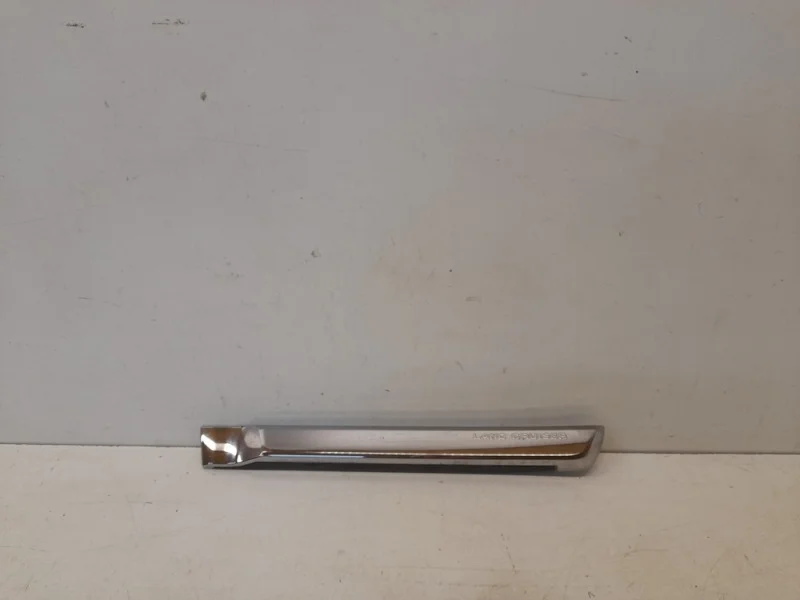 Молдинг двери Toyota Land Cruiser 2016-2021 200