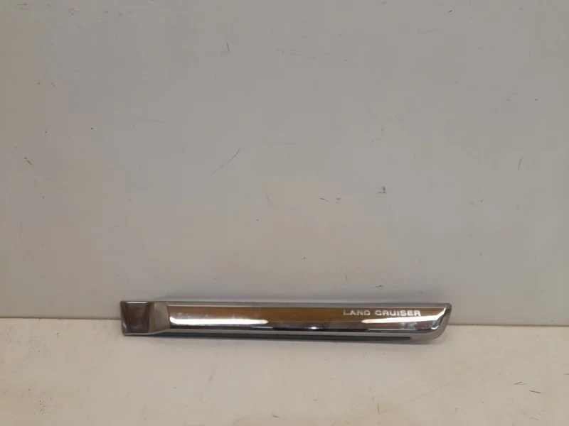 Молдинг двери Toyota Land Cruiser 2016- 200