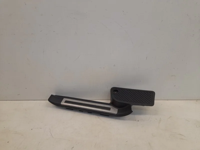 Накладка порога внутренняя Toyota Land Cruiser 2016-2021 200