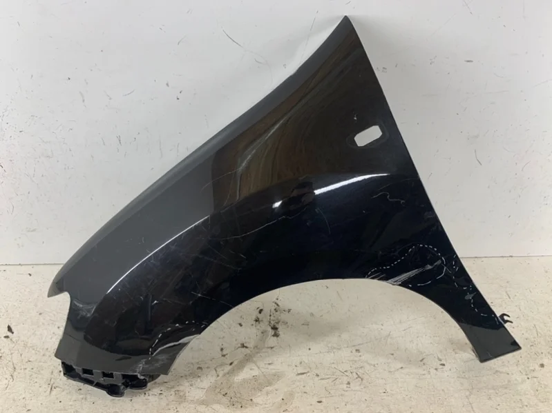 Крыло Renault Sandero Stepway 2014-