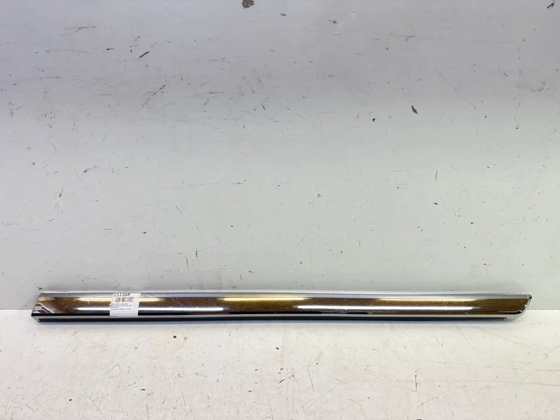 Молдинг двери Toyota Land Cruiser 2016-2021 200