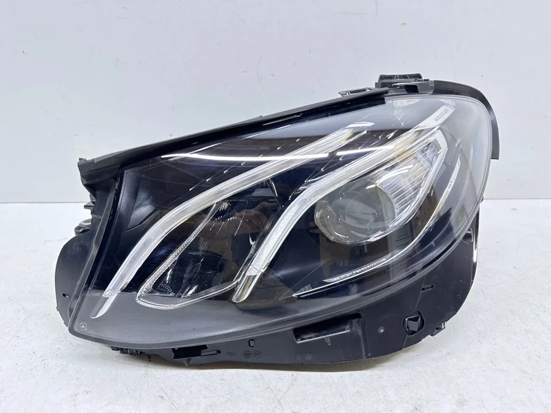 Фара Mercedes-Benz -Class 2016-2020 W213
