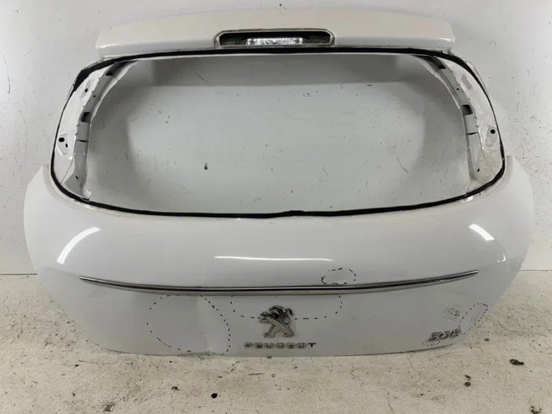 Крышка багажника Peugeot 308 2007-2015