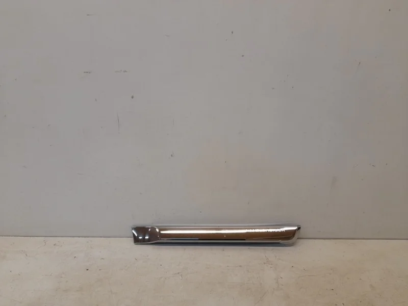 Молдинг двери Toyota Land Cruiser 2016-2021 200