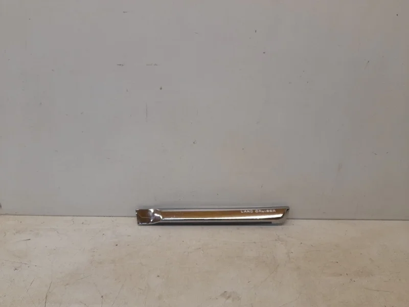 Молдинг двери Toyota Land Cruiser 2016-2021 200