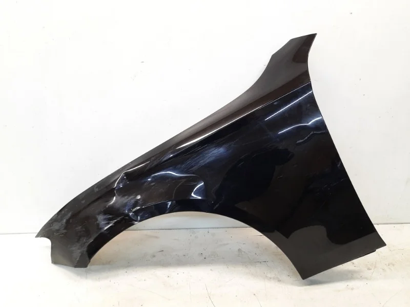 Крыло Mercedes-Benz -Class 2016-2021 W213