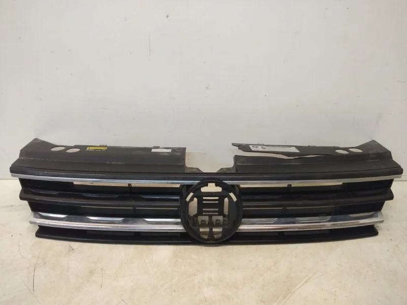 Решетка радиатора Volkswagen Tiguan 2016-2020