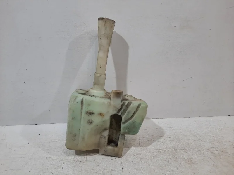 Бачок омывателя Nissan Almera 2000-2006 N16