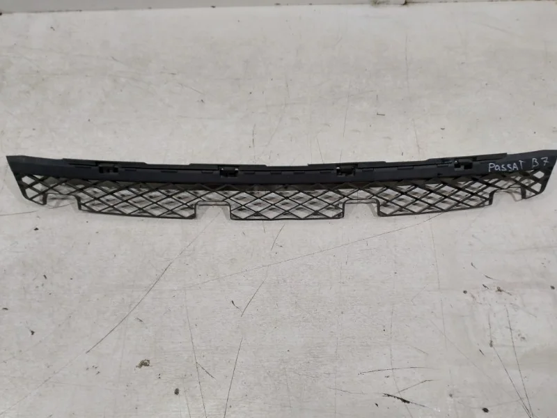 Кронштейн бампера Volkswagen Passat 2010-2015 B7