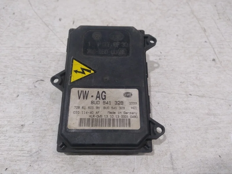 Блок фары Volkswagen Touareg с 2010-2018