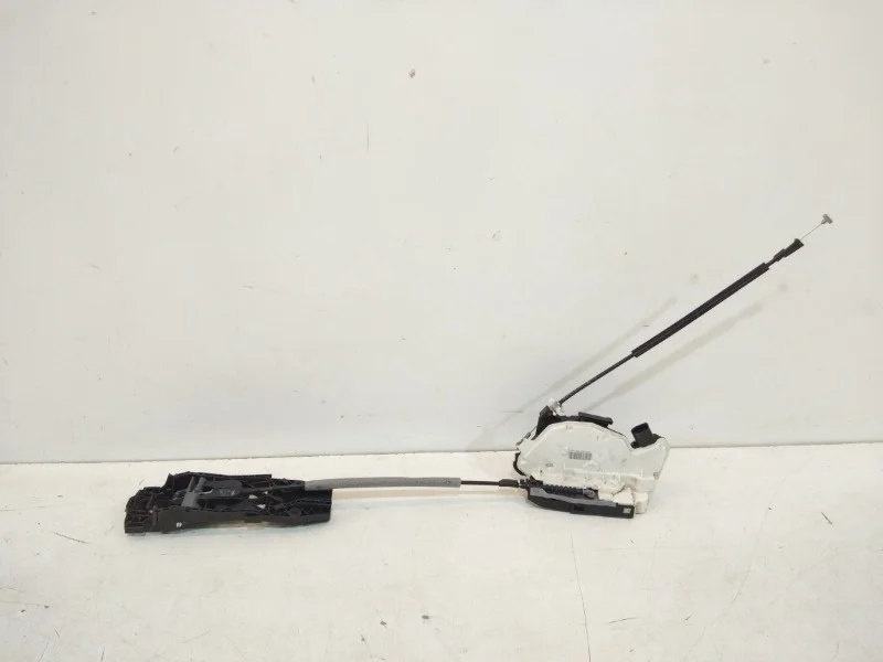 Замок двери Volkswagen Tiguan 2009-2016