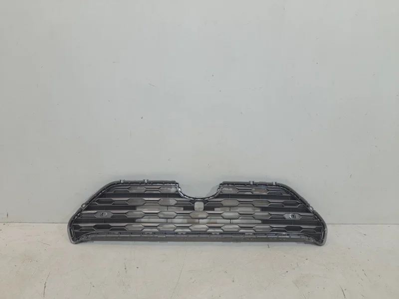 Решетка радиатора Toyota Rav4 2019- 50