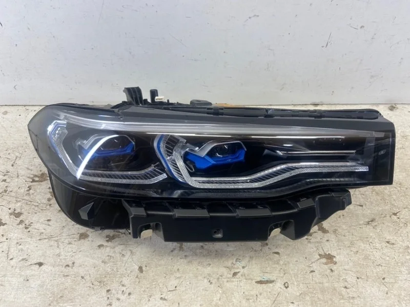 Фара BMW X7 2017- G07