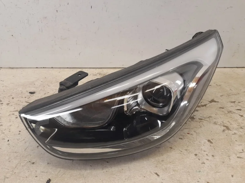 Фара Hyundai IX35 2013-2017