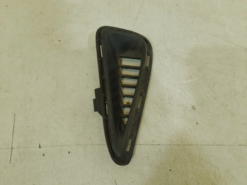 Решетка бампера Toyota Camry 2017- V55