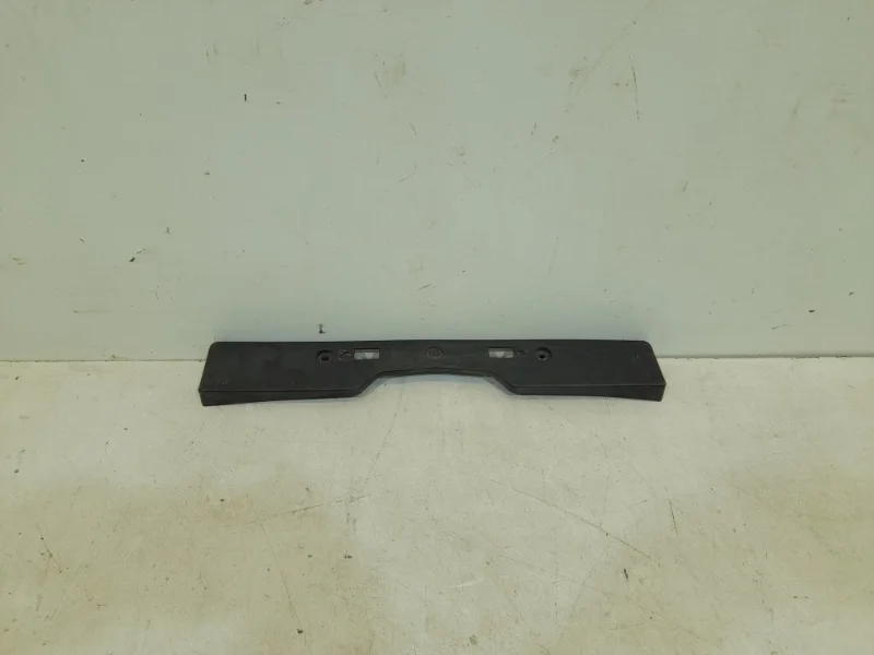 Площадка под гос. номер Toyota Rav4 2016-2019