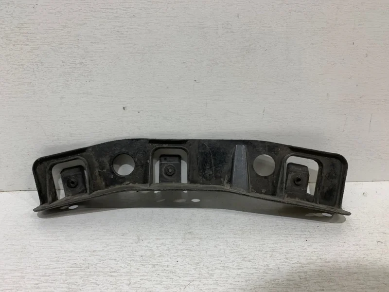 Кронштейн бампера Mazda CX-5 2011-2017