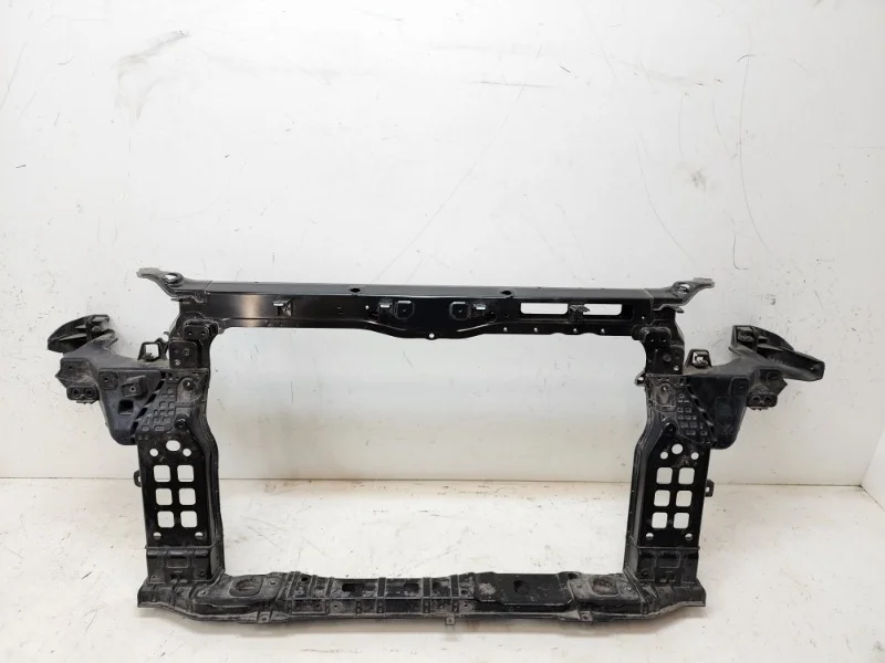 Панель передняя (телевизор) Hyundai Santa Fe 2012--2018 3