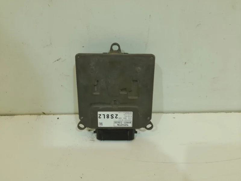 Блок фары Toyota Camry 2018- 70