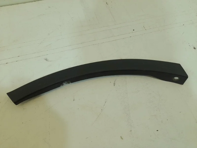 Накладка бампера Toyota Rav4 2016-2019 40