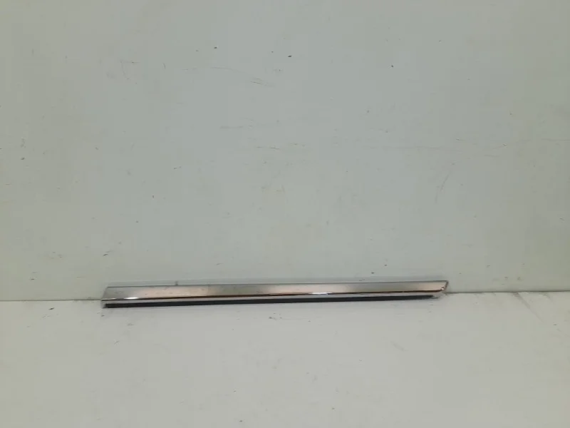 Молдинг двери Toyota Land Cruiser 2016-2022 200