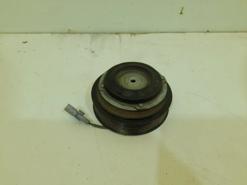 Муфта компрессора кондиционера Toyota Camry 2018- 70