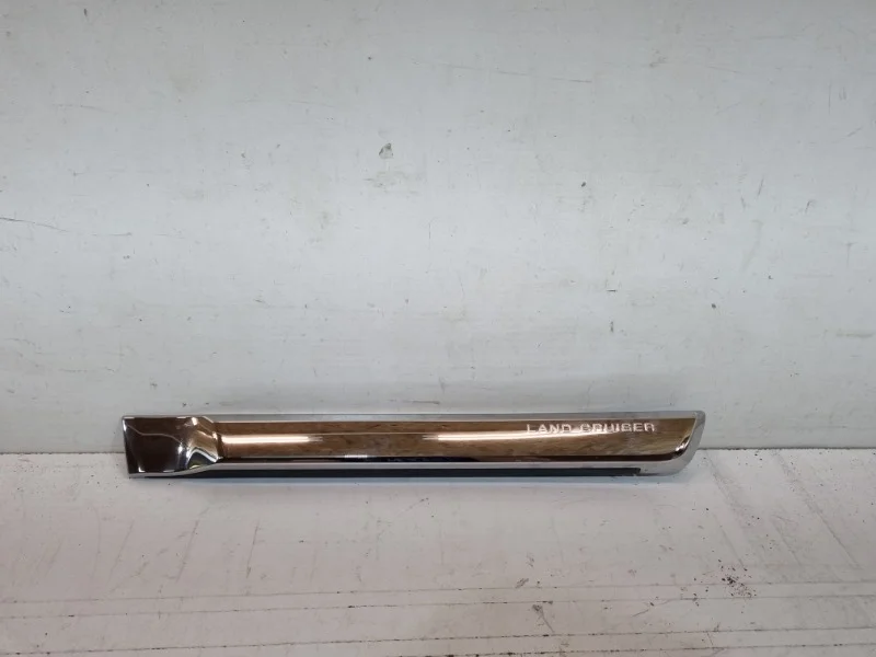 Молдинг двери Toyota Land Cruiser 2016-2021 200