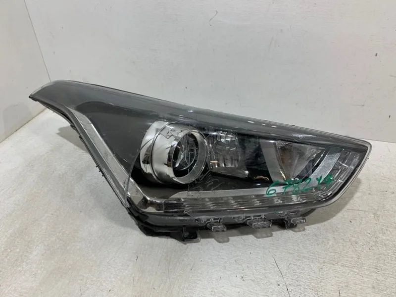 Фара Hyundai Creta 2015-