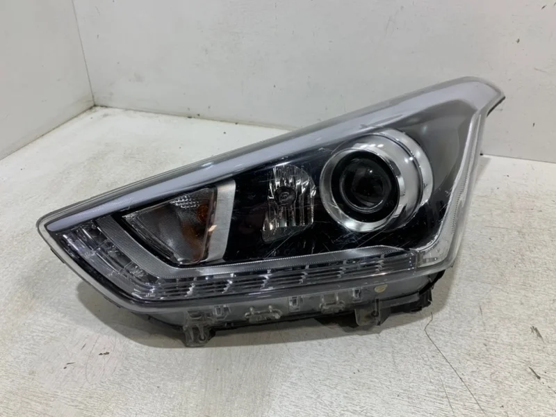 Фара Hyundai Creta 2015-
