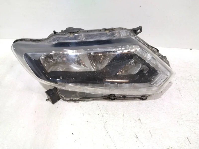 Фара Nissan X-Trail 2014- T32