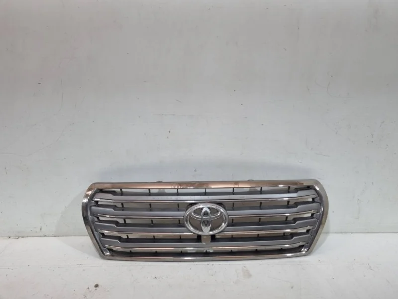 Решетка радиатора Toyota Land Cruiser 2012-2015 200