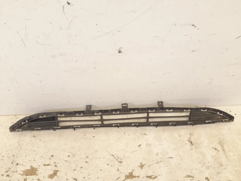 Решетка бампера Hyundai Solaris 2017-2020