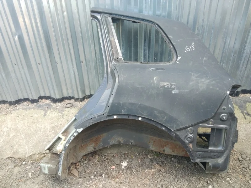 Крыло Volkswagen Touareg 2011-2017