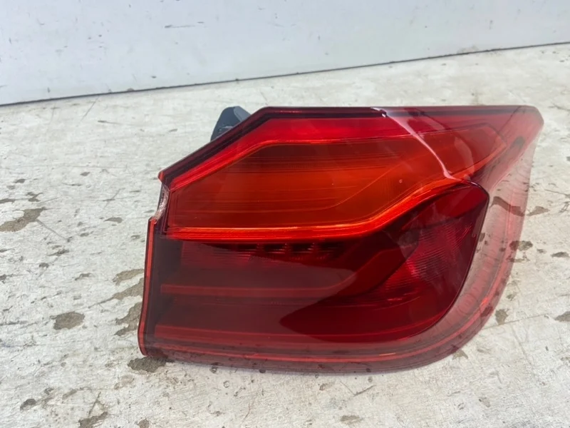 Фонарь BMW 5er 2016- G30