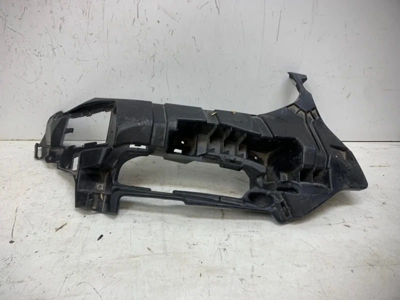 Кронштейн бампера BMW X5 2013- F15