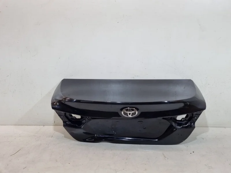 Крышка багажника Toyota Camry 2018- V70